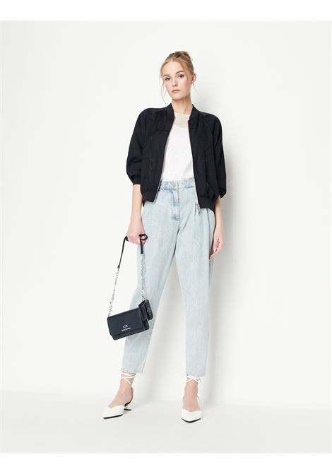 Blusa bianca in organza con scritta logo all over e canotta a tinta unita con spalline sottili ARMANI EXCHANGE | Camicie | 3RYH26 YN2KZ1000